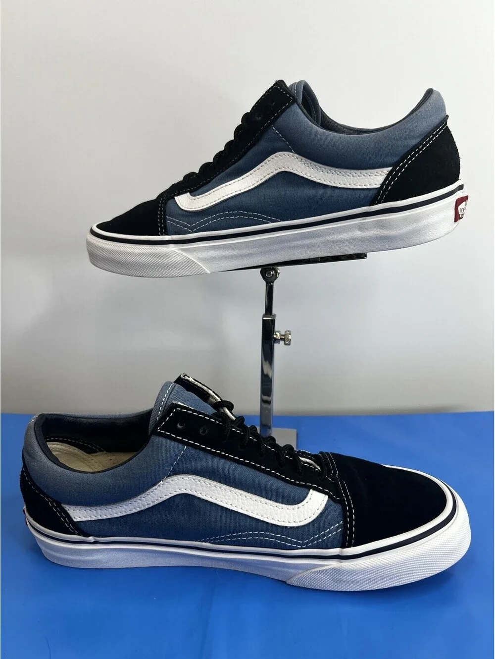 Vans Old Skool Men’s 7 Women’s 8.5 Blue Navy Suede Canvas Skate Shoe VN000D3HNVY